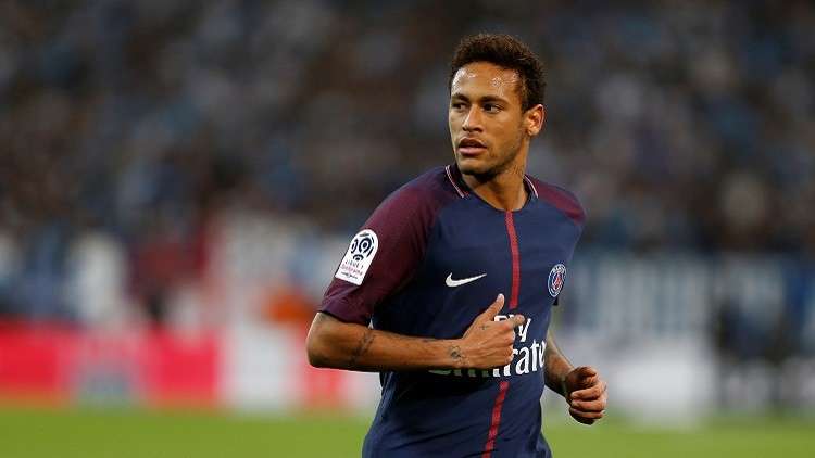 بالفيديو.. نيمار يتعرض للاعتداء في "كلاسيكو" فرنسا