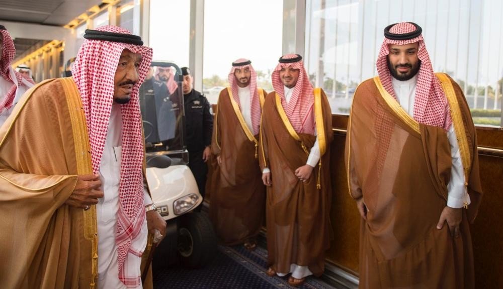  توديع العاهل السعودي في مطار جدة 