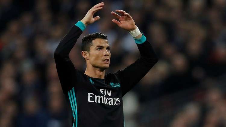 رونالدو وميسي يغيبان عن التشكيلة المثالية لدوري الأبطال