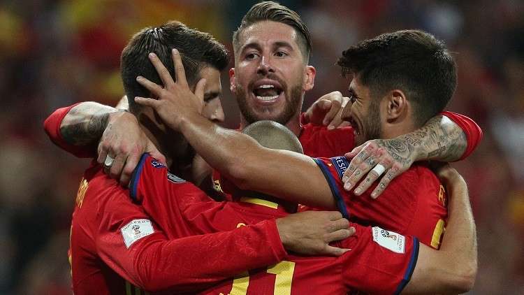 راموس وإنييستا أبرز النجوم في قائمة إسبانيا لمواجهة روسيا