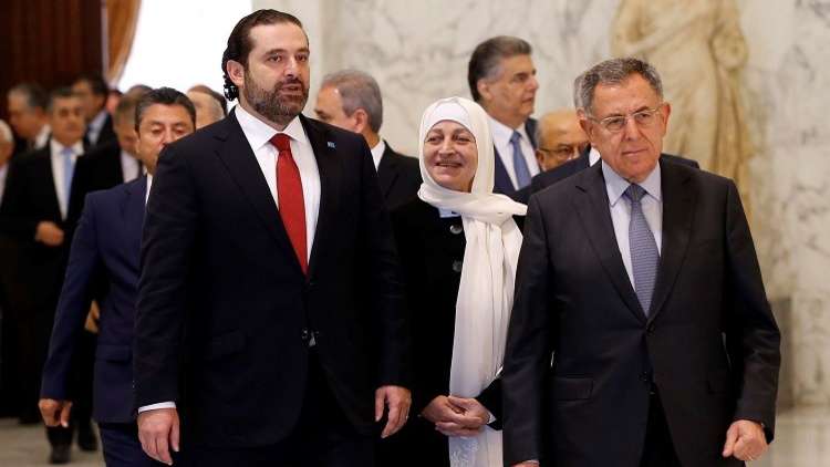 السنيورة يؤكد أن الحريري سيعود إلى لبنان