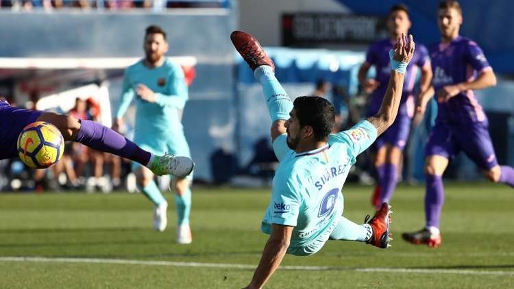 فيديو.. برشلونة يفوز بفضل "العضاض"