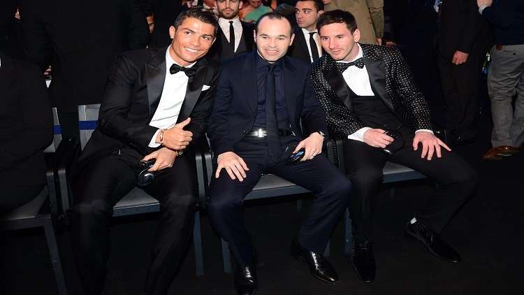 "يويفا" يعلن تشكيلة منتخب القرن (صورة)