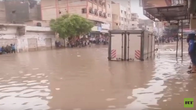 غزة.. مصرع شخص جراء فيضانات عارمة