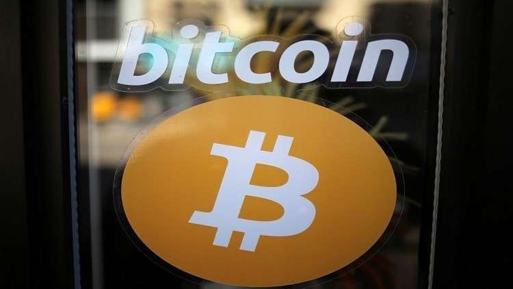 "بيتكوين" تخترق مستوى قياسي جديد