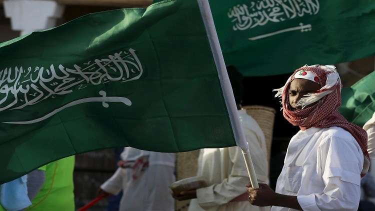 مصدر سعودي رسمي ينفي مزاعم إلغاء "حد الردة" في المملكة