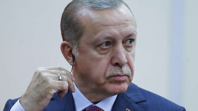 أردوغان يصف بعض رجال الأعمال بـ"الخونة"!