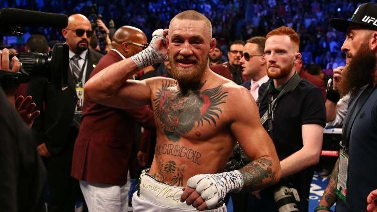 رئيس (UFC) يحذر باكياو من مواجهة ماكغريغور