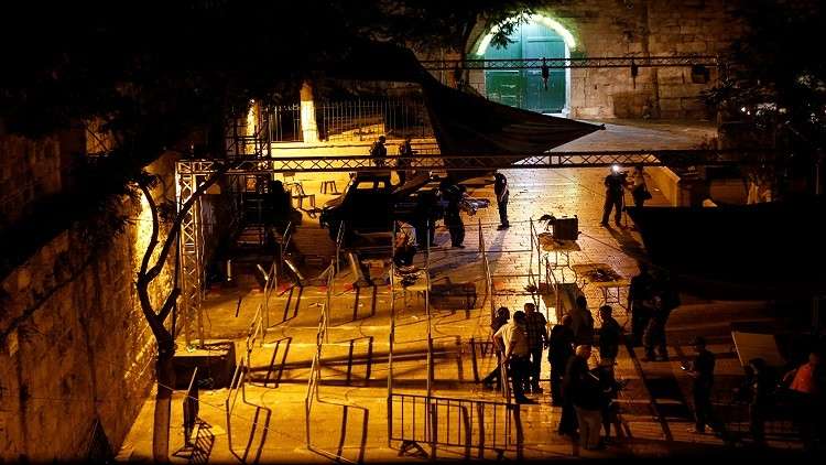 فيديو.. القوات الإسرائيلية تعتدي بوحشية على المعتصمين في باب العامود بالقدس