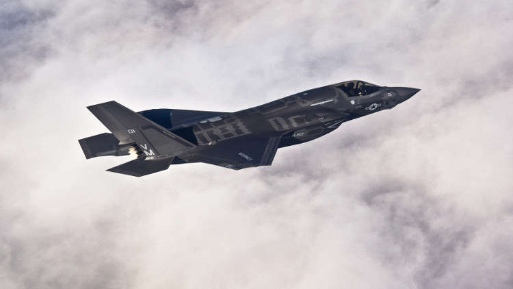 الكشف عن أسباب الشعور الغريب الذي ينتاب طياري "F35" الأمريكية