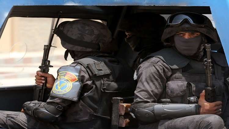 حبس مسؤولين مصريين ومواطنين أجانب بتهمة الاتجار بالبشر