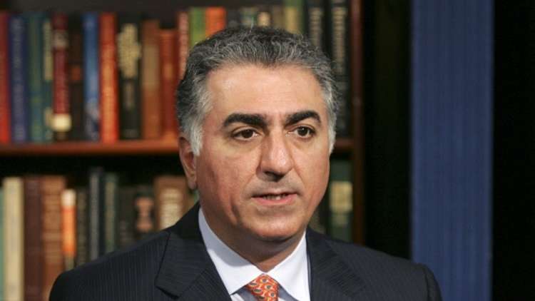 كاتب برازيلي شهير لنجل شاه إيران: اخرس! 