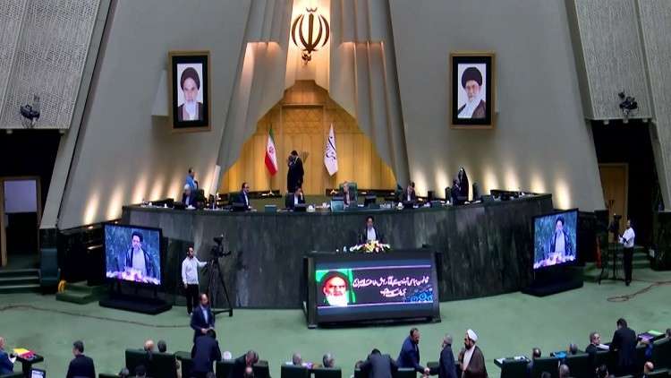 طهران: استخبارات أجنبية وراء الاحتجاجات