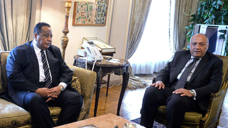 السودان يحدد موقفها من عودة سفيرها إلى مصر خلال 48 ساعة