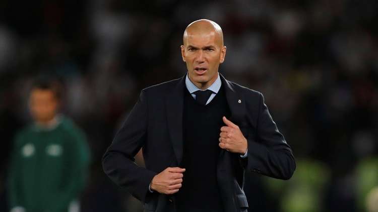 ريال مدريد يجدد عقد زيدان حتى عام 2020