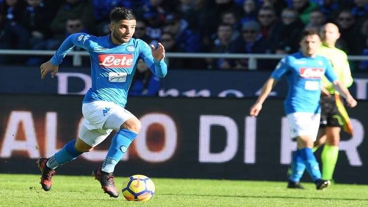 نابولي يتجاوز امتحان أتالانتا في الدوري الإيطالي
