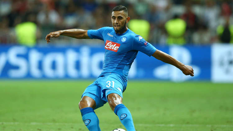 لاعب عربي إلى مانشستر يونايتد