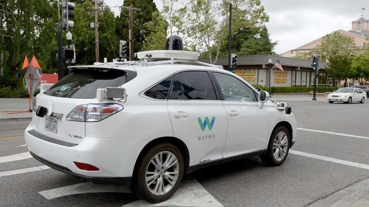"Waymo" تغزو شوارع أمريكا بسيارات أجرة ذاتية القيادة