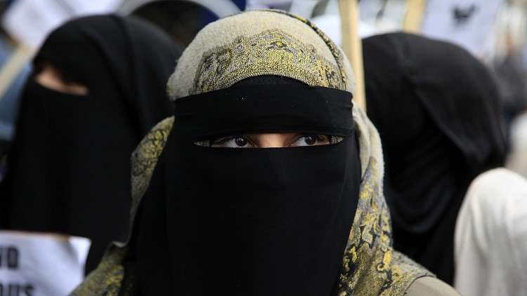 الدنمارك تقترح حظر النقاب في الأماكن العامة