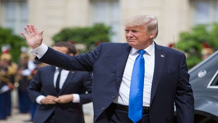 ترامب إلى "غريديرون"  ويفكر بالعشاء مع مراسلي البيت الأبيض