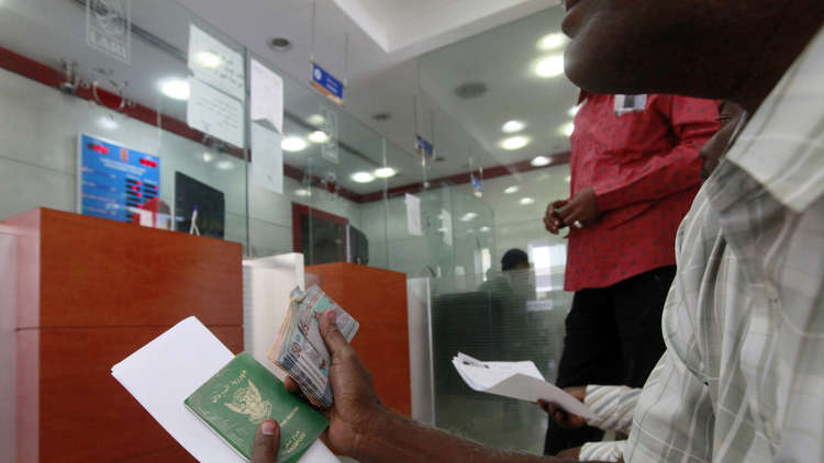 السودان تلغي التعامل بالنقد في المعاملات الحكومية