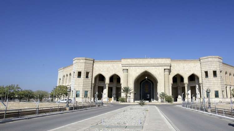 رغم قرار الحكومة.. مسؤولون عراقيون يرفضون مغادرة قصور صدام حسين