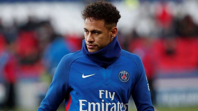 نيمار يتمرد على "البي إس جي" ويطالب والده بالتفاوض مع فريق عملاق