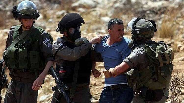 إسرائيل تعتقل 11 صيادا في غزة بعد إطلاق النار على قاربهم