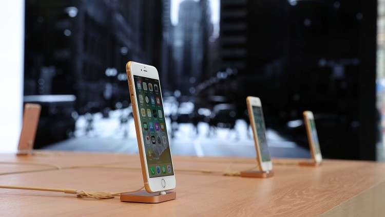 آبل تعلّق إنتاج "iPhone 8 Plus"