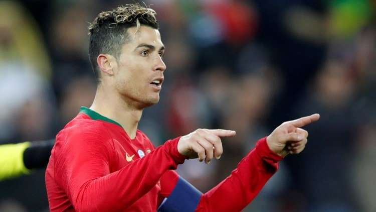بالفيديو.. رونالدو يرد التحية للفرعون محمد صلاح