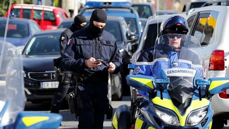 فرنسا.. المحققون يكتشفون محتوى مذكرات منفذ الهجوم بجنوب فرنسا
