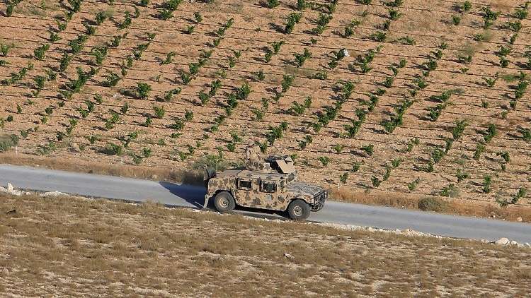 لبنان.. العثور على عبوات ناسفة وذخائر في جرود عرسال (صور)