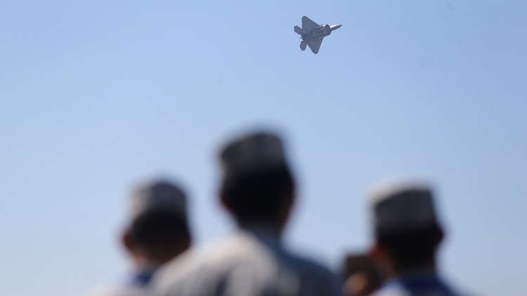 إعادة الاعتبار لضابط أمريكي مناهض للزواج المثلي!