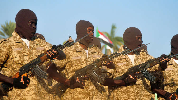 قوات برية سودانية تشارك في تدريب عسكري كبير بالسعودية 