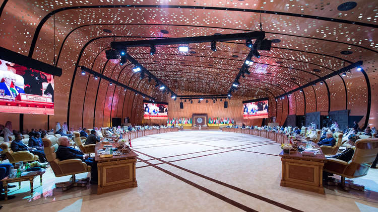 انعكاس قمة الظهران على صفحات التواصل