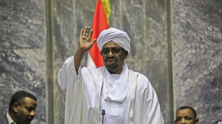 نائب سوداني: البشير رجل صالح وصبور