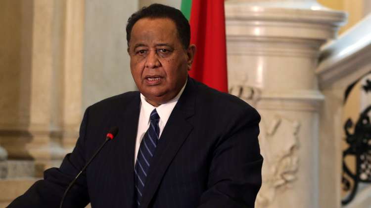 السودان يحدد خيارين "لا ثالث لهما" لحل قضية حلايب 