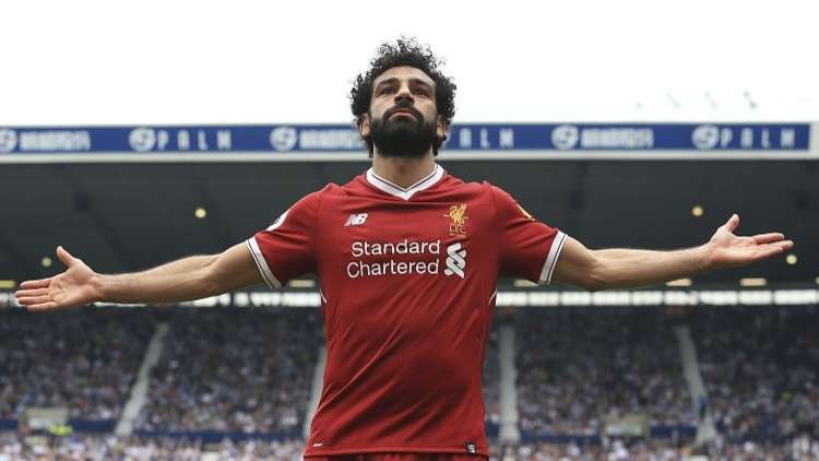 النجم المصري محمد صلاح يتوج بجائزة أفضل لاعب في الدوري الإنجليزي الممتاز