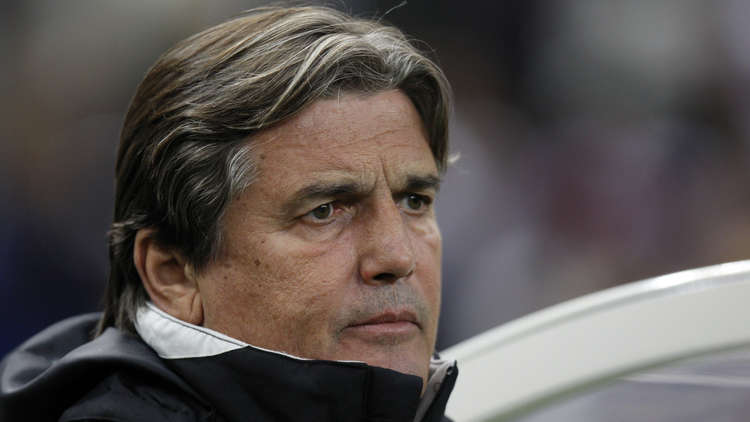 رحيل هنري ميشال المدرب السابق لمنتخب فرنسا 