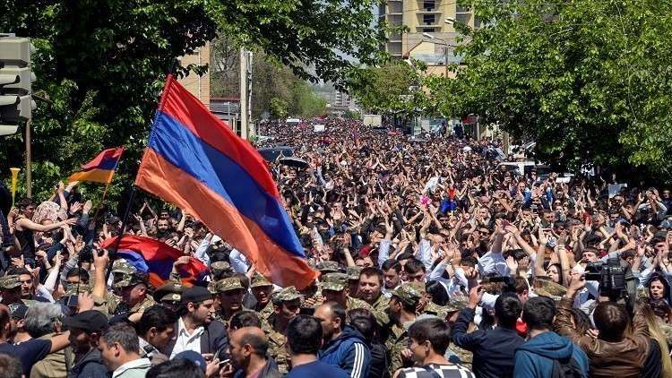 البرلمان الأرمني يرجح انتخاب رئيس الحكومة في الـ2 من مايو