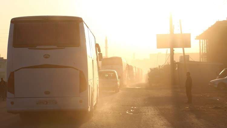 مركز المصالحة: خروج 1300 مسلح عبر معبر بيت سحم جنوبي دمشق