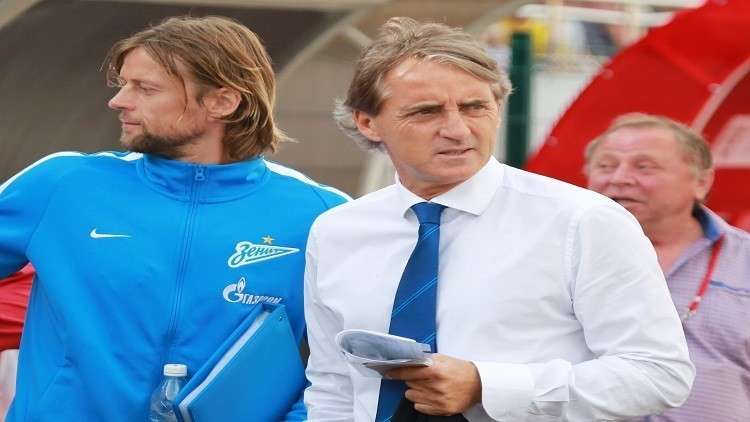 مانشيني يقترب من تدريب المنتخب الإيطالي 