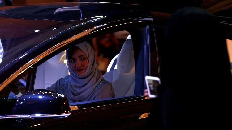 رسميا.. السعوديات خلف مقود السيارات 24 يونيو المقبل