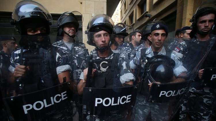 مقتل شخص في اشتباكات بين أنصار حزبين في الشويفات اللبنانية