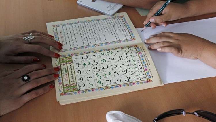 باحث جزائري يتوقع أن تتفوق العربية على اللغات العالمية عام 2100