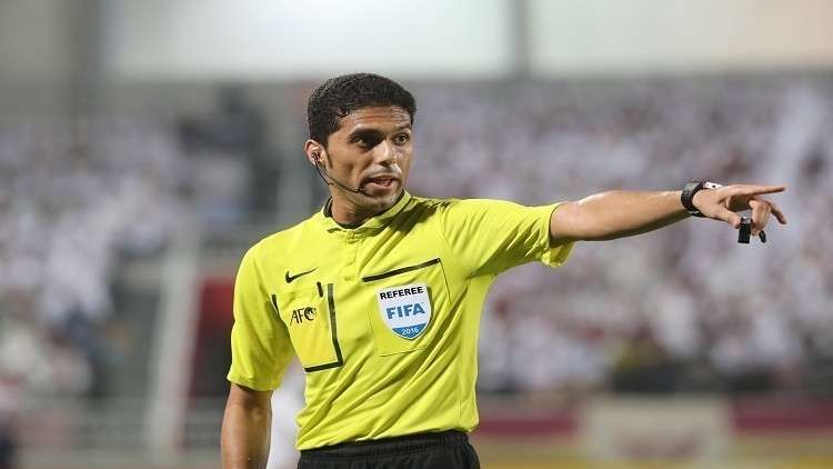 إعفاء أحد حكام كأس العالم من تحكيم نهائي كأس السعودية