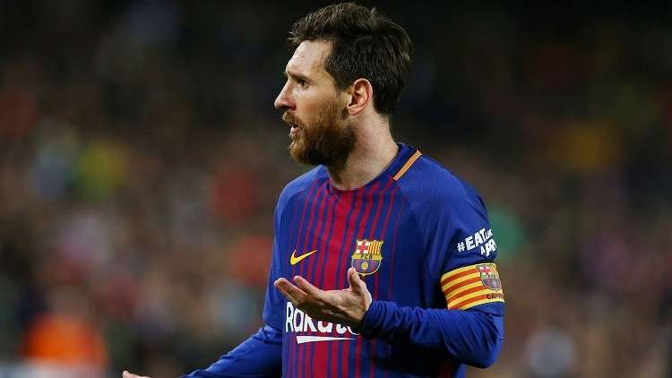 البارسا يحدد 3 لاعبين لتعويض إنييستا.. وميسي يطالب بنجم بوسني 