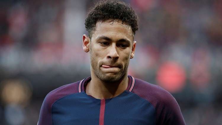نيمار يضغط للرحيل عن "البي إس جي" ووالده يتواصل مع الريال