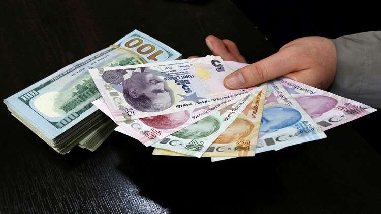 الليرة التركية تهبط إلى مستويات قياسية