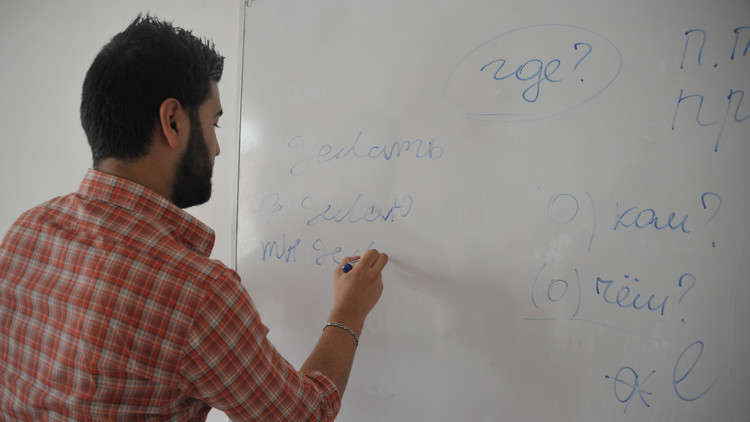 روسيا تختار 500 طالب سوري 